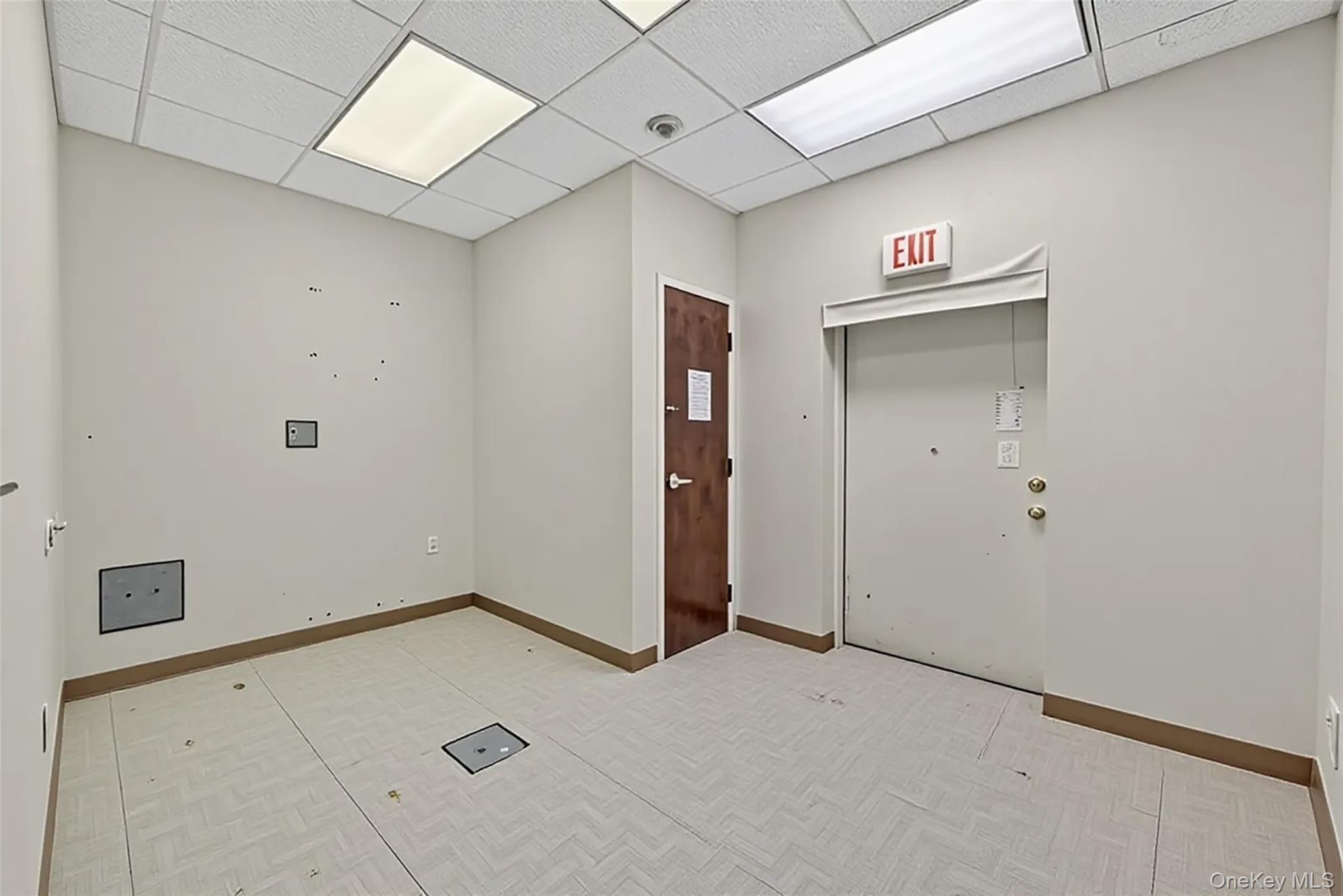 24-26 Liberty Square Mall