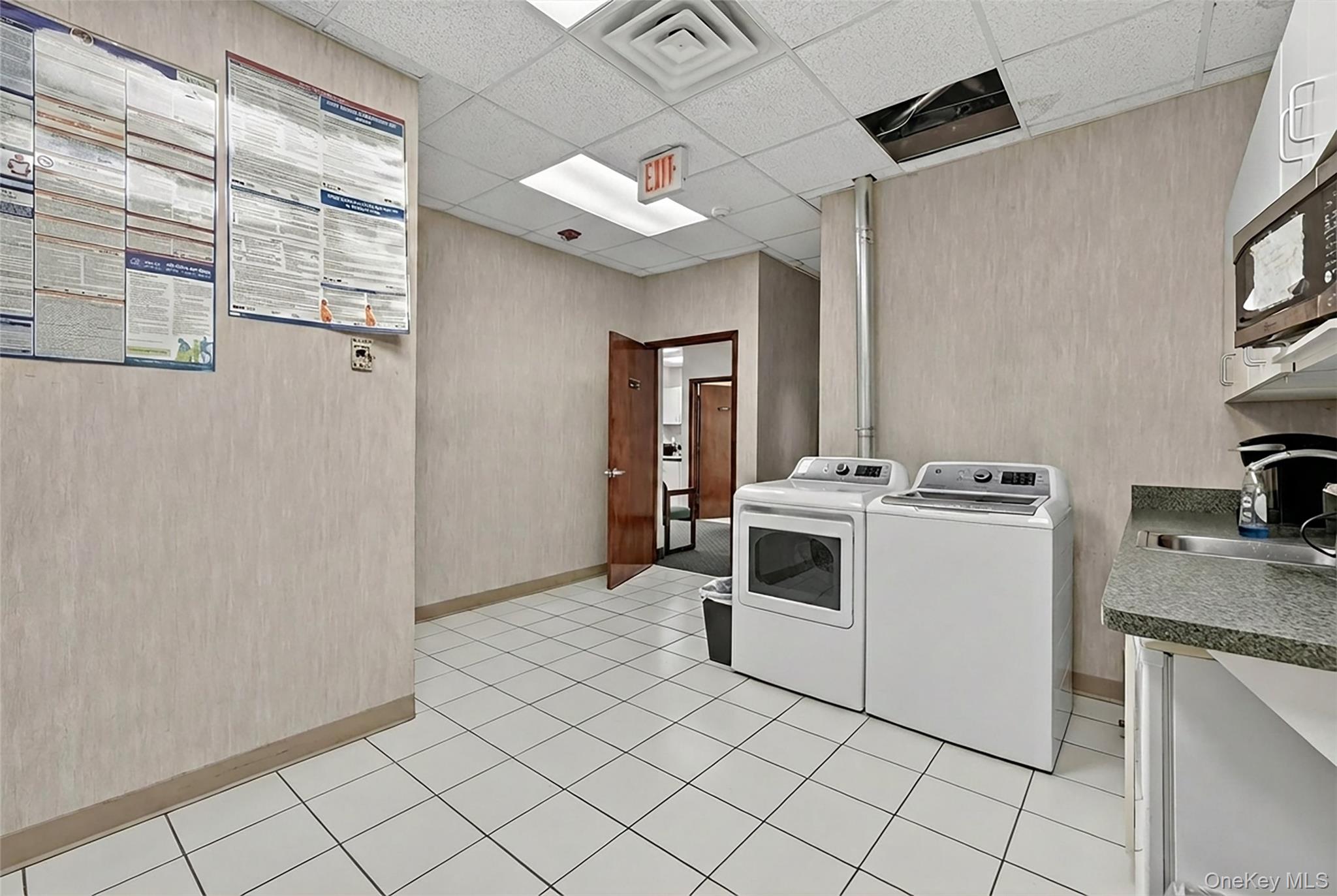 24-26 Liberty Square Mall