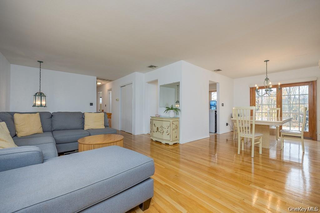 8 Durant Road