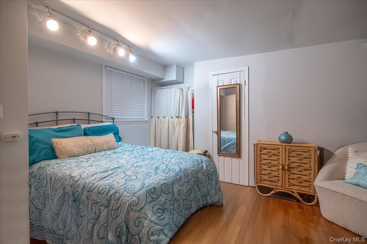 28 E Catherine Street