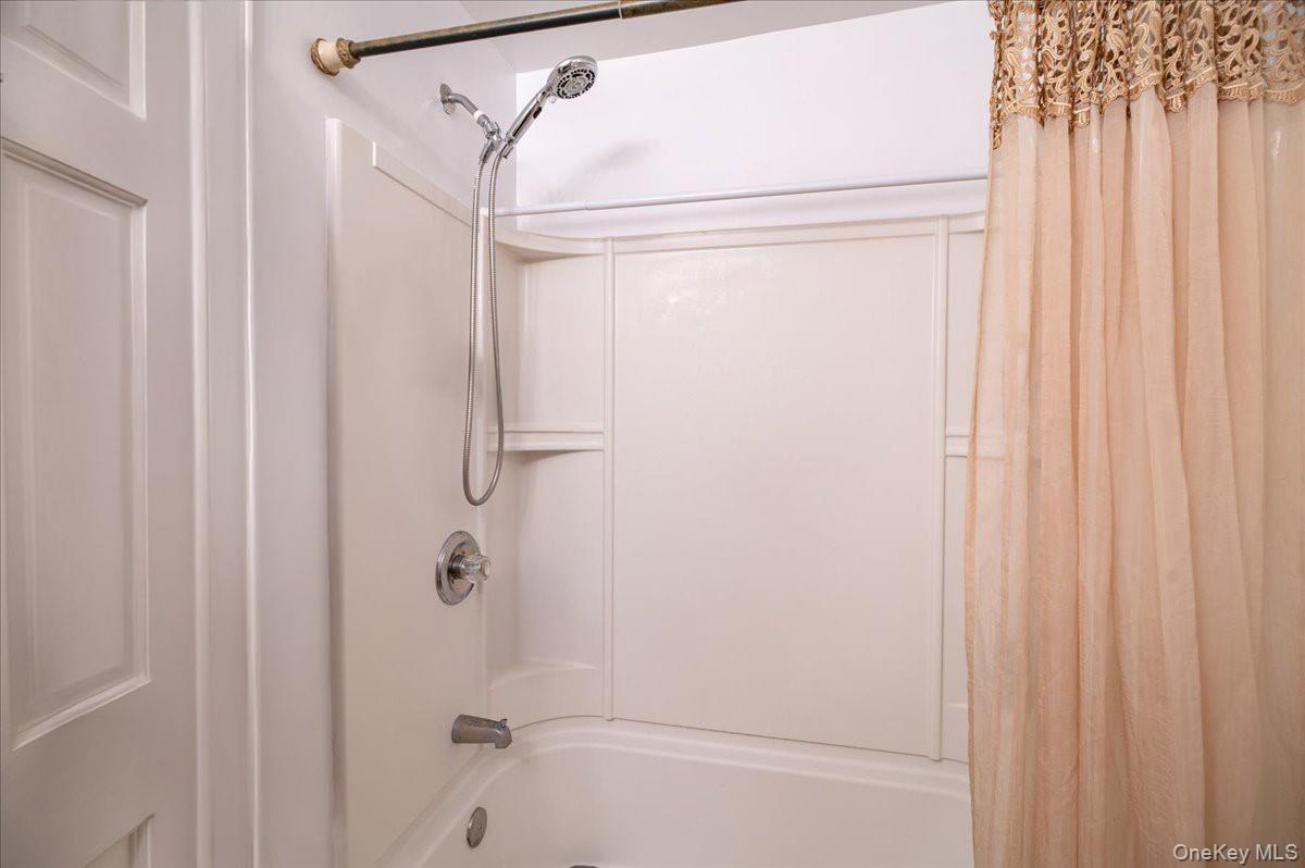 28 E Catherine Street