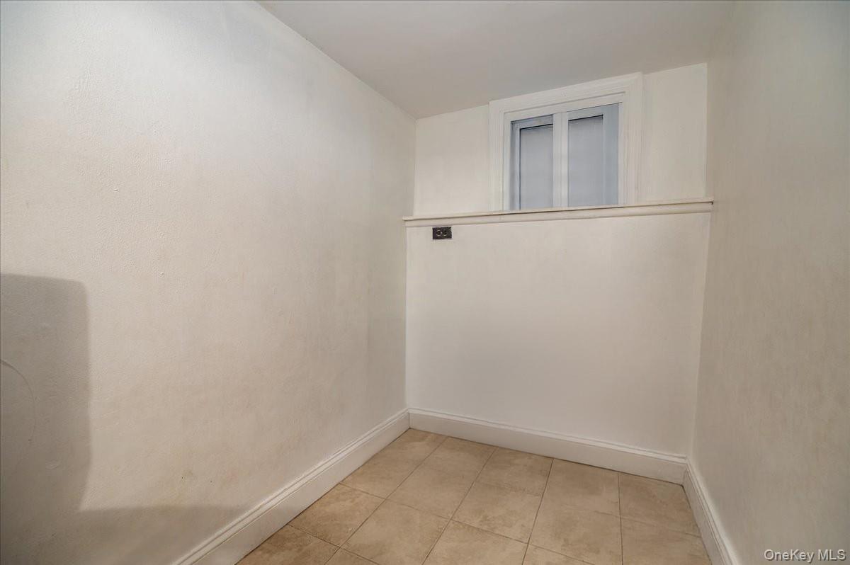 28 E Catherine Street