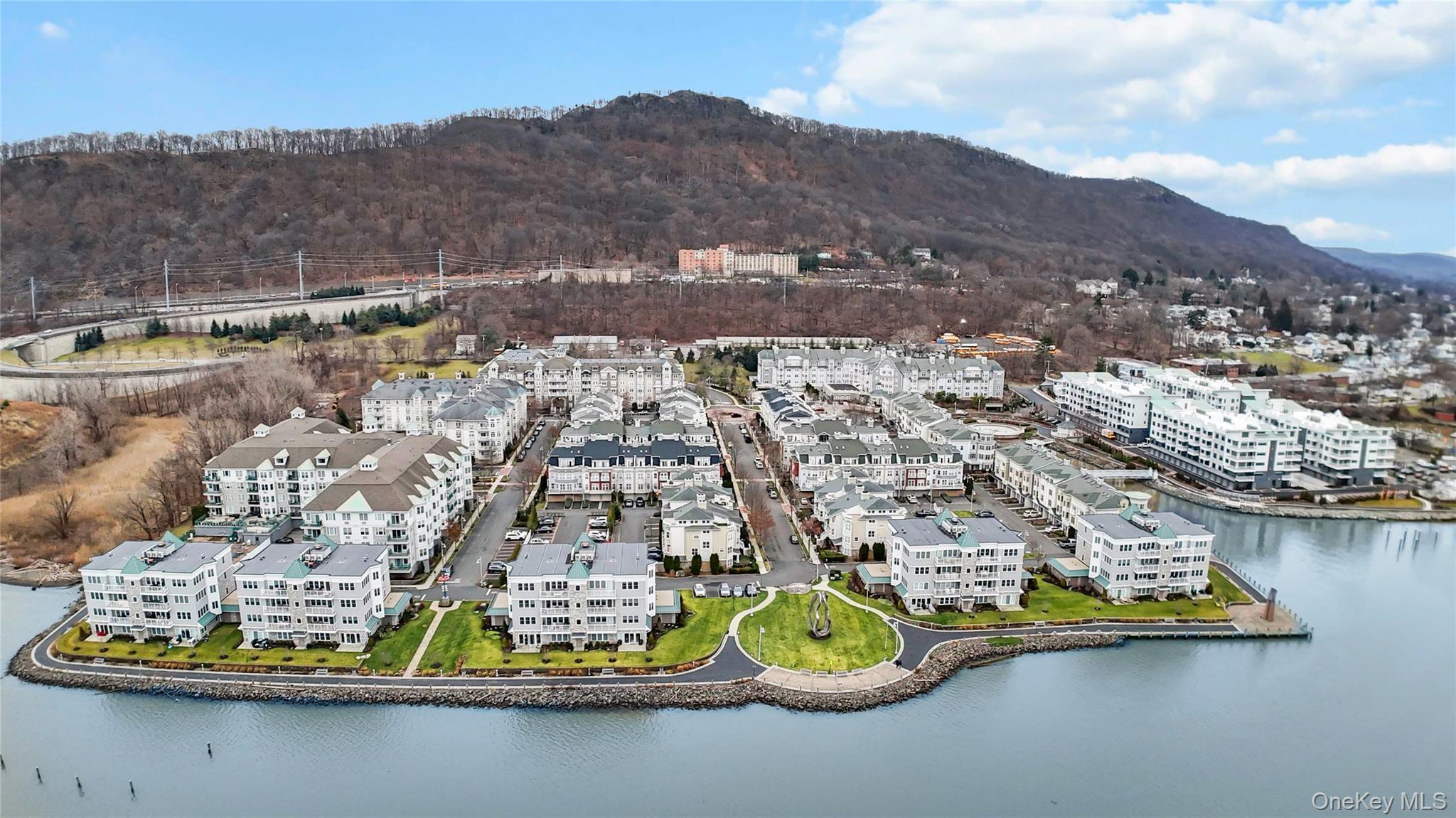 3 Harbor Pointe Drive