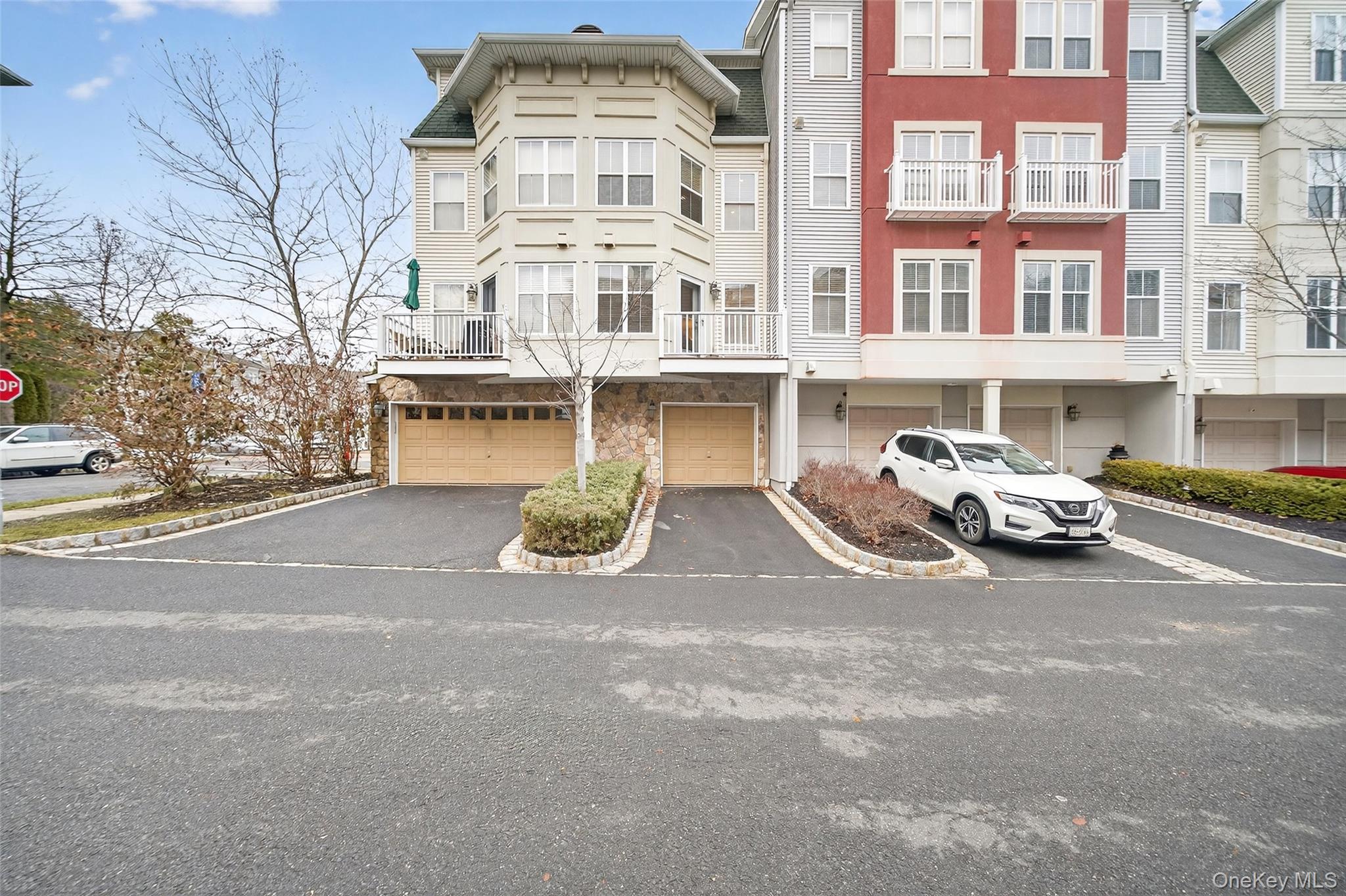 3 Harbor Pointe Drive