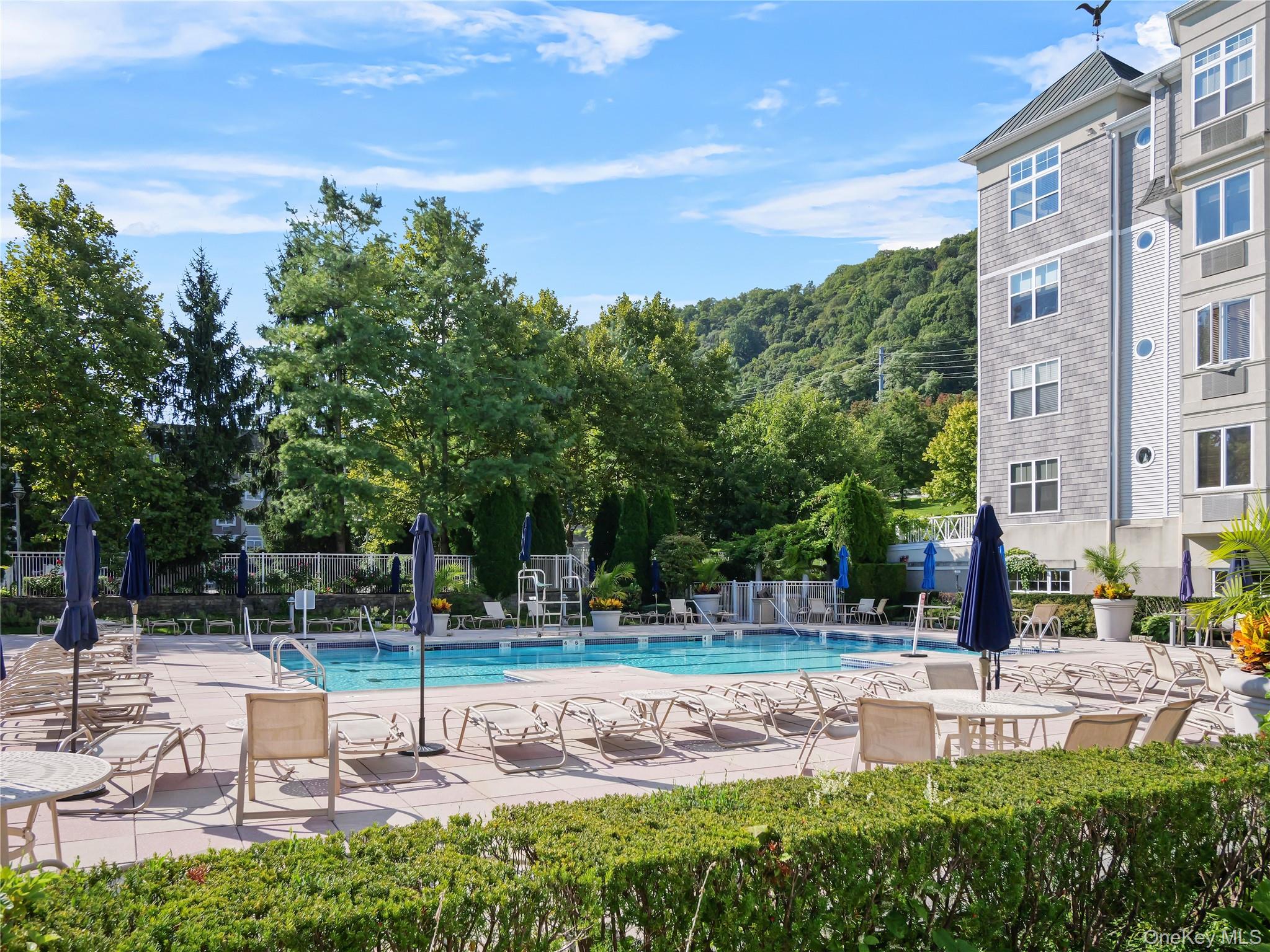3 Harbor Pointe Drive