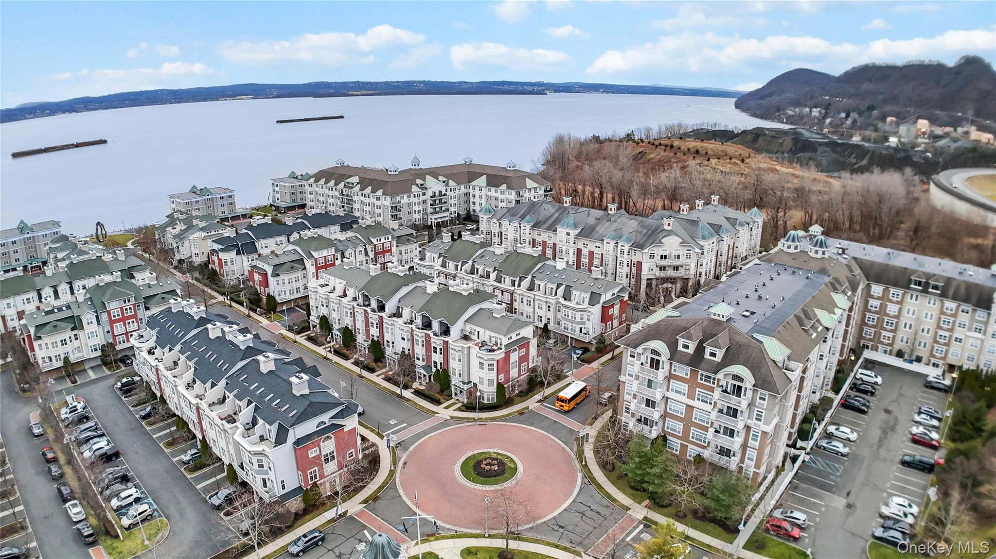 3 Harbor Pointe Drive