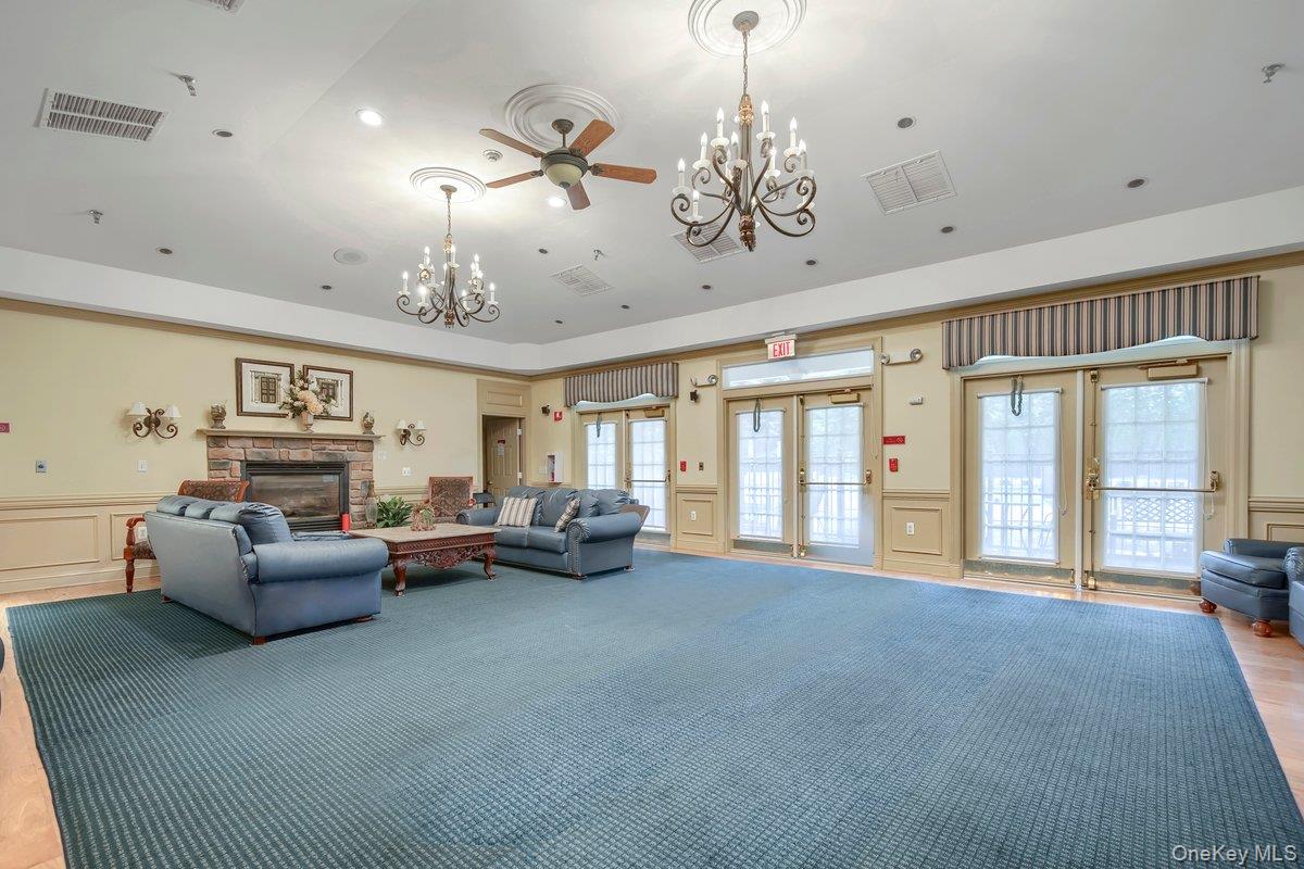 28 N De Baun Avenue Unit: 304