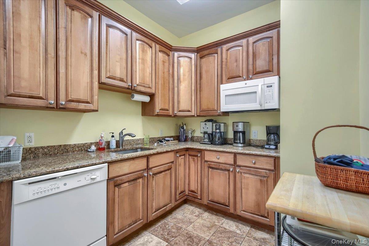 28 N De Baun Avenue Unit: 304