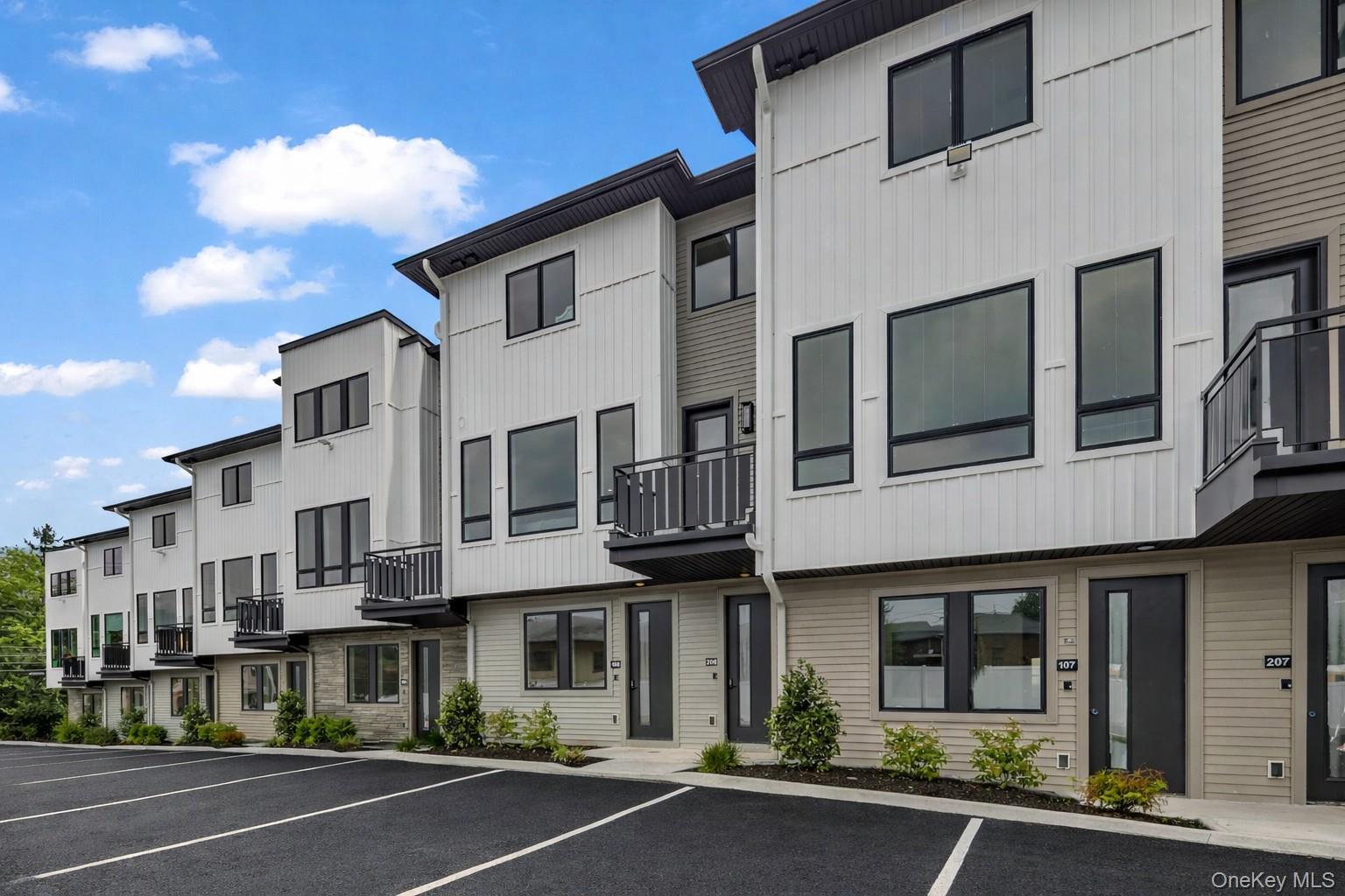 17 Union Road Unit: 208