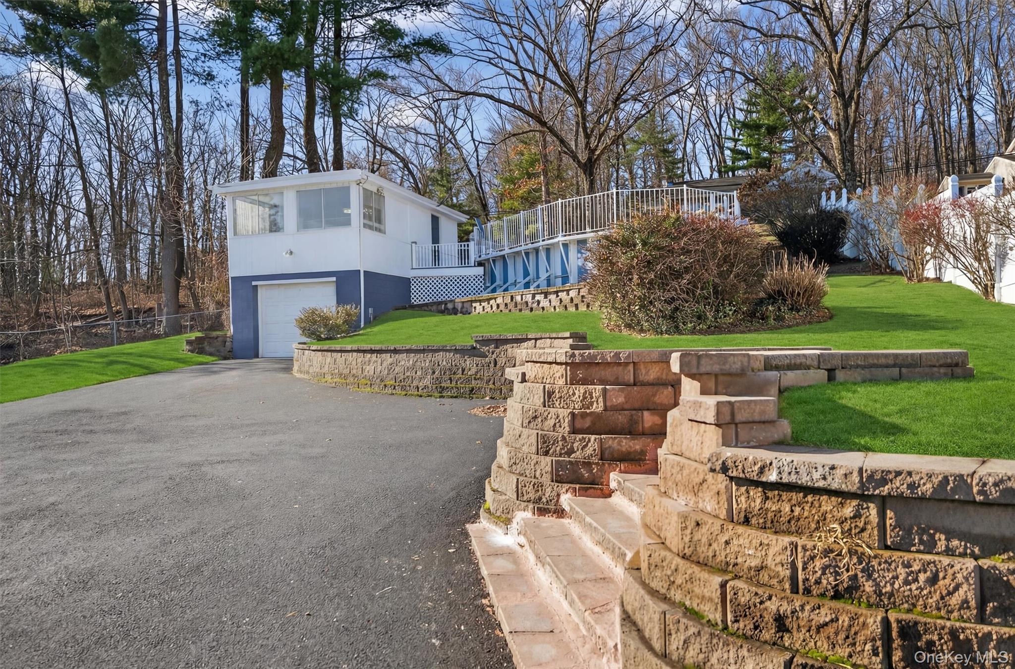 109 S Plank Road