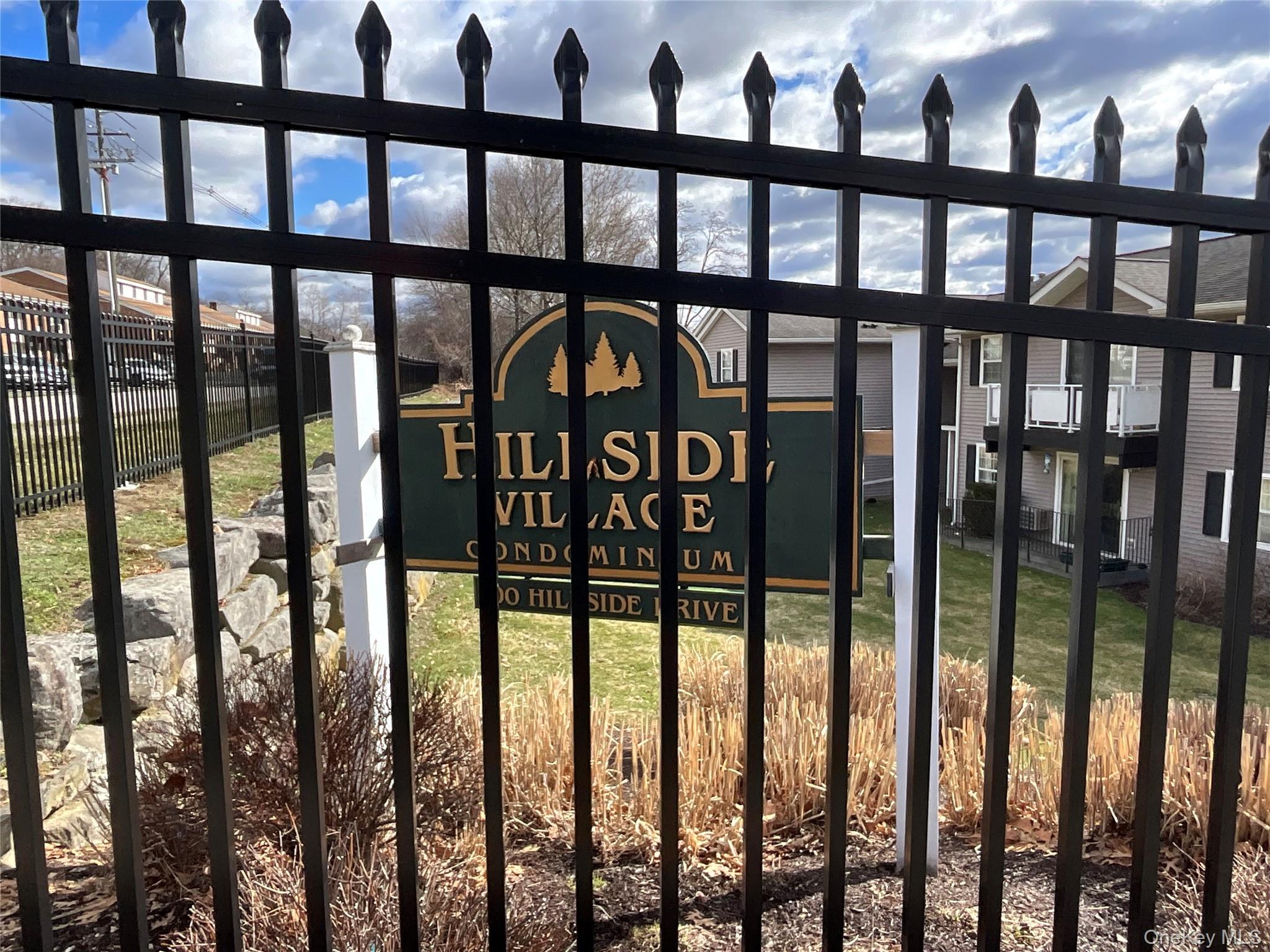 100 Hillside Drive Unit: B10