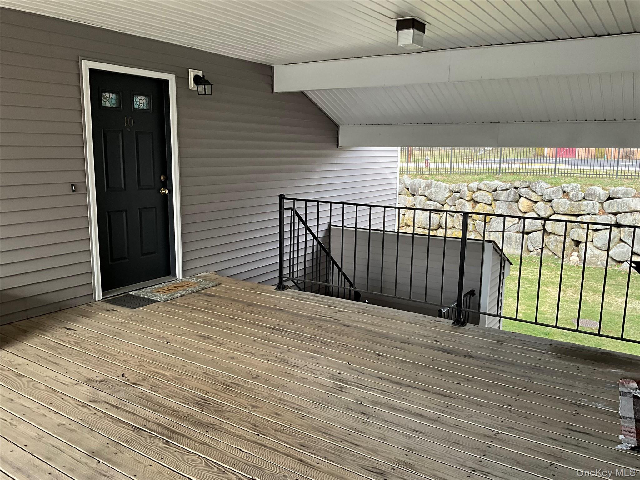 100 Hillside Drive Unit: B10