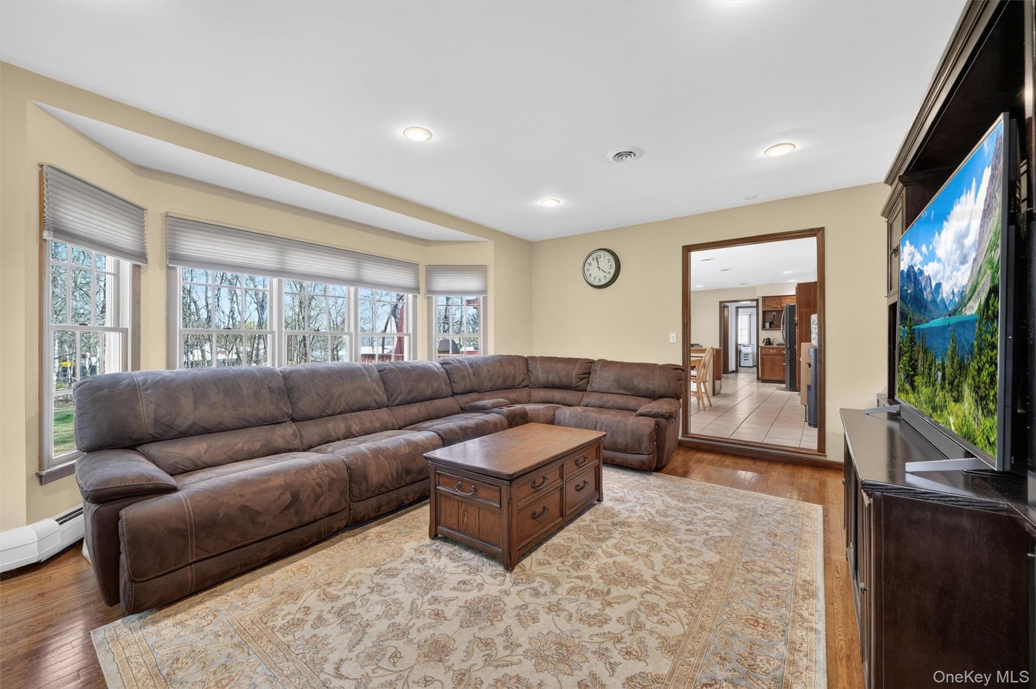 6 Amanda Court
