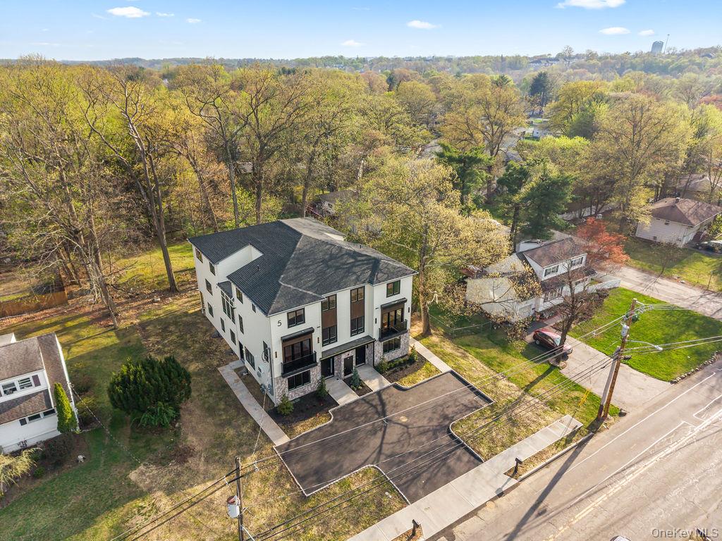 5 Mirror Lake Road Unit: 201