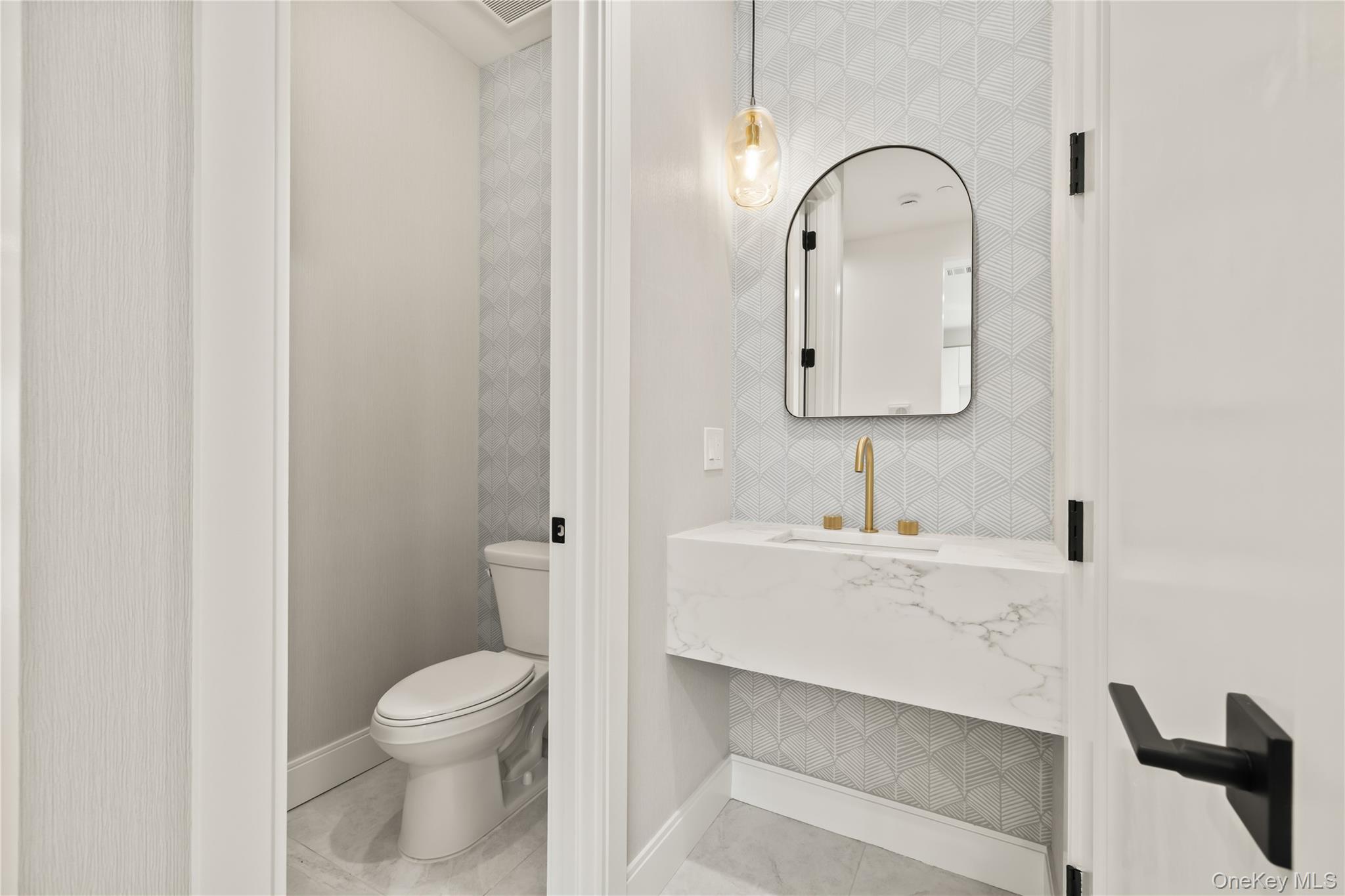 5 Mirror Lake Road Unit: 201