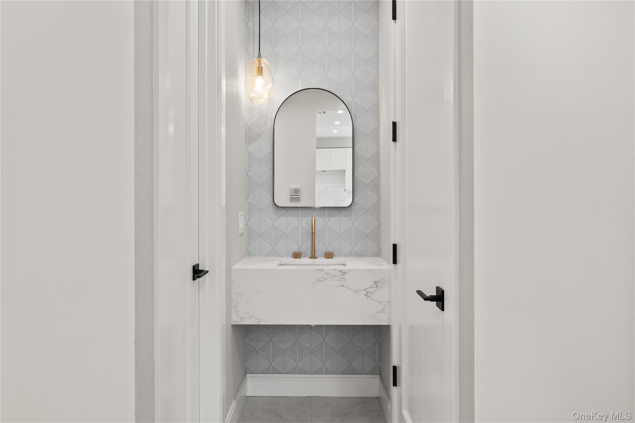 5 Mirror Lake Road Unit: 201