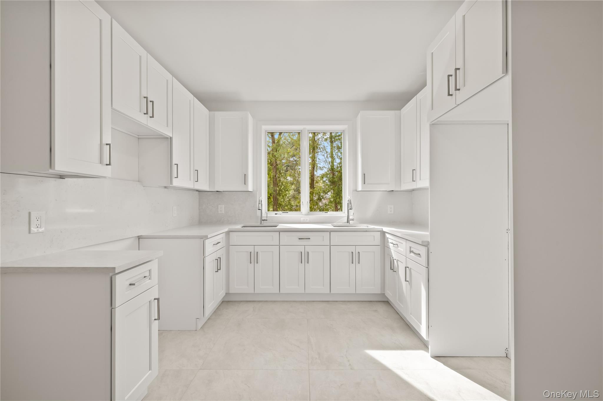 5 Mirror Lake Road Unit: 201