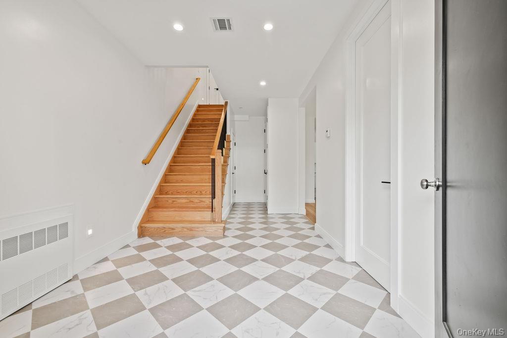 5 Mirror Lake Road Unit: 201