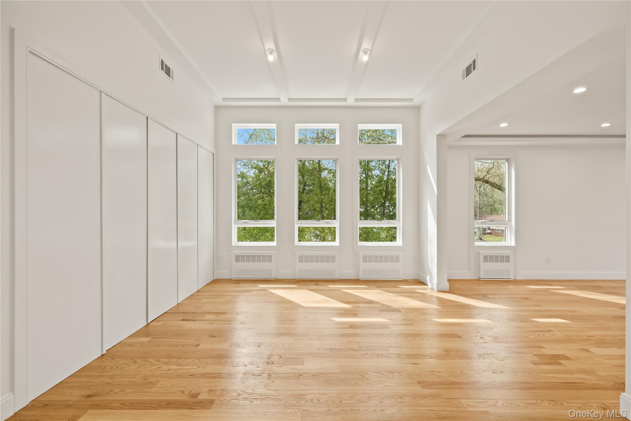 5 Mirror Lake Road Unit: 201