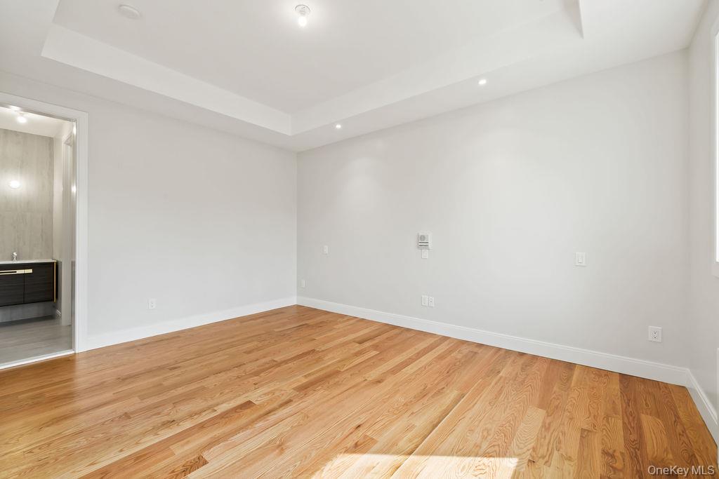 5 Mirror Lake Road Unit: 201