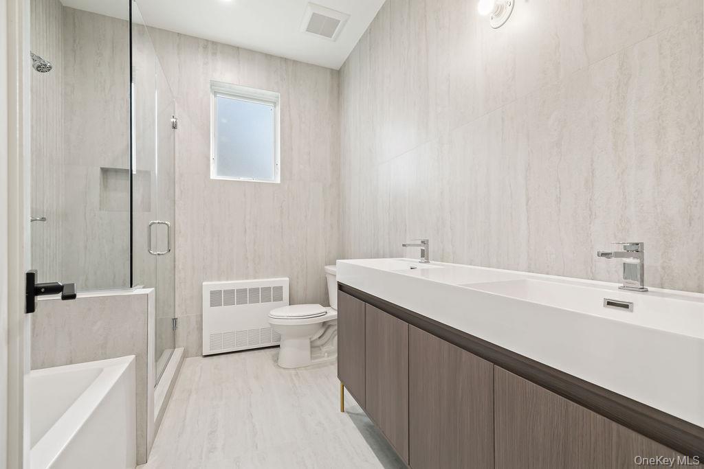 5 Mirror Lake Road Unit: 201