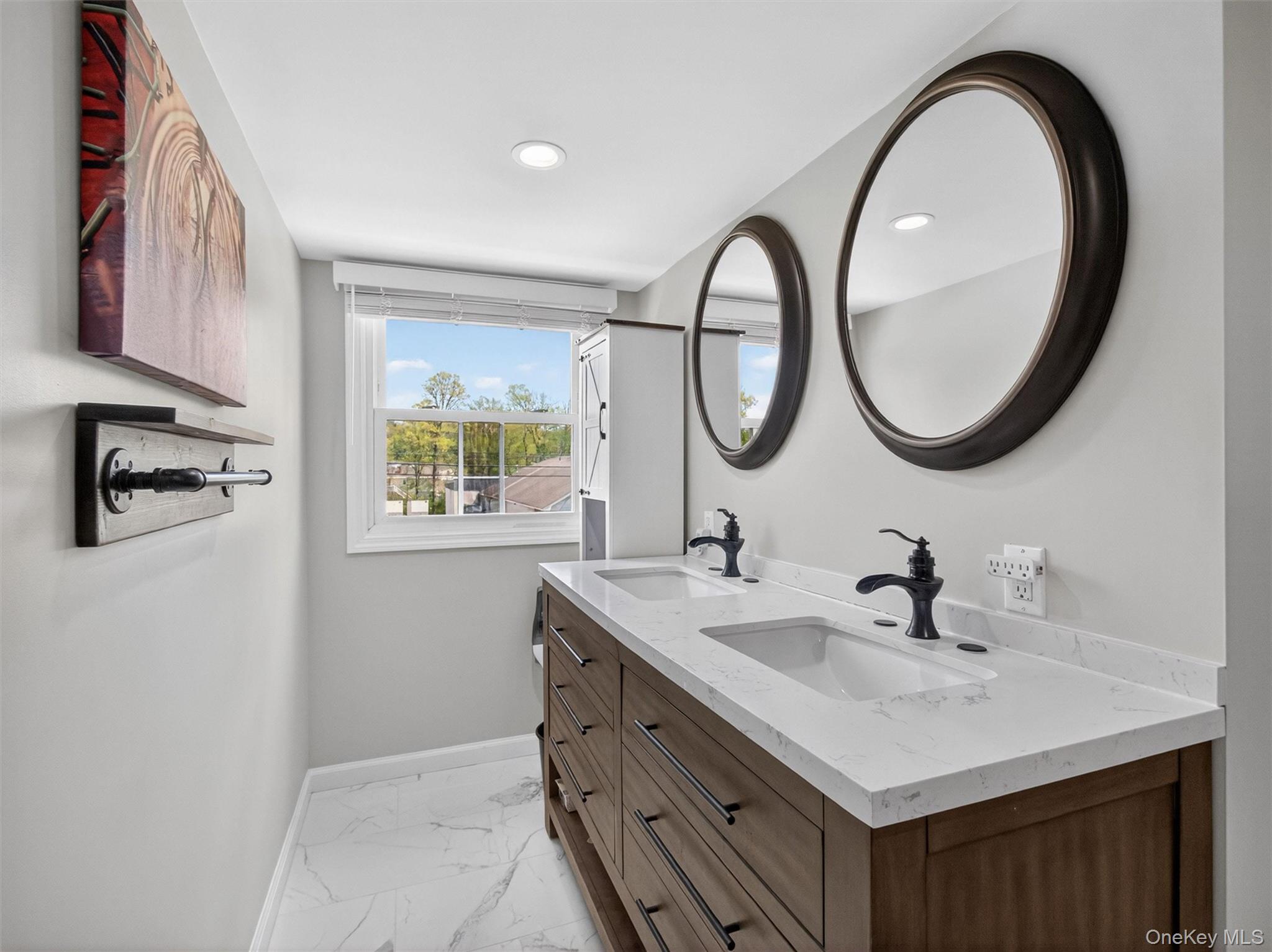 33 Van Wyck Road