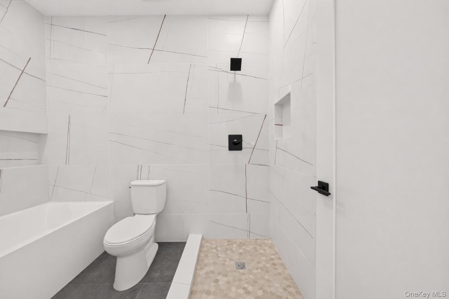 13 Warren Court Unit: 202