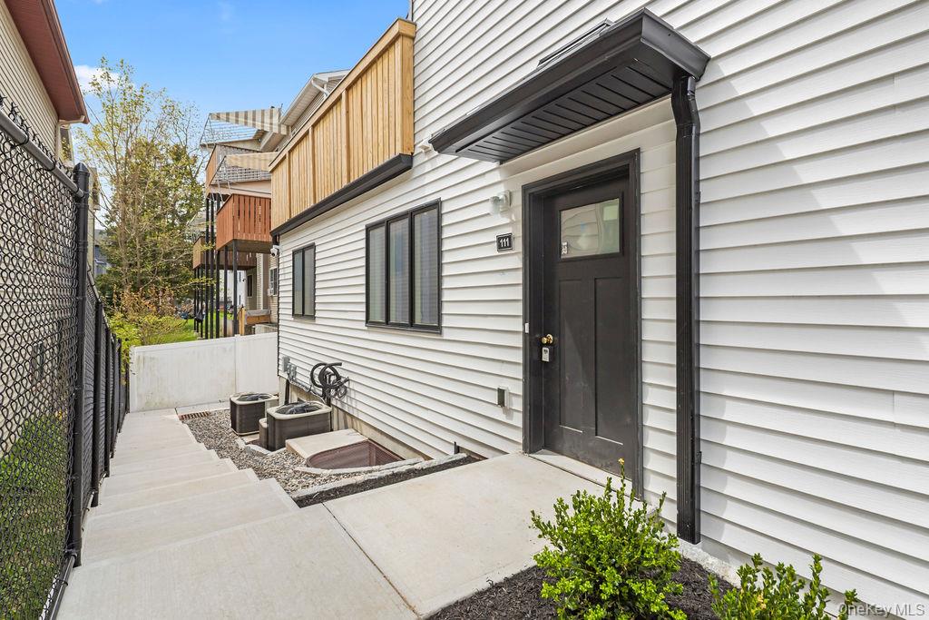 8 1st Street Unit: 111