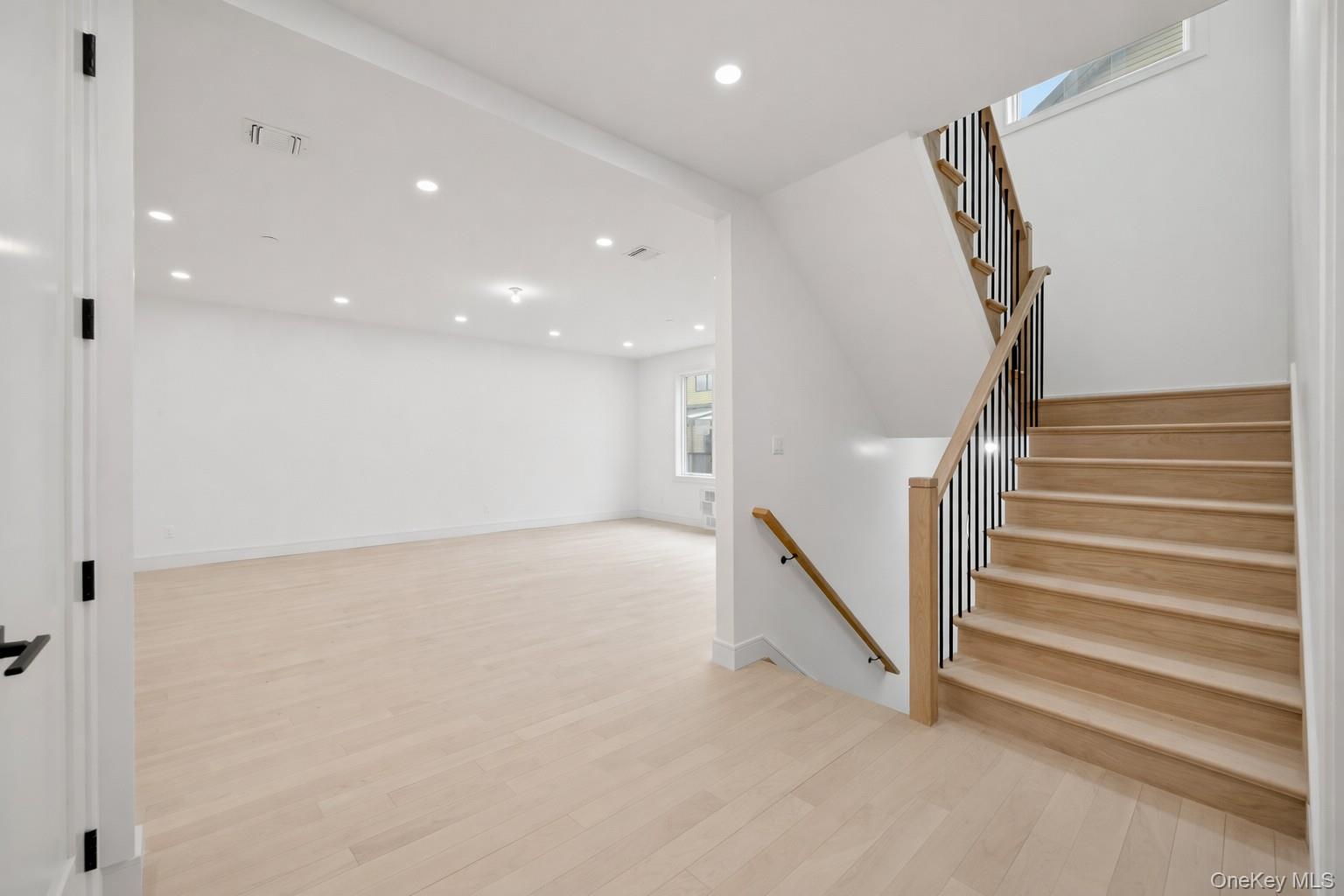 13 Warren Court Unit: 212