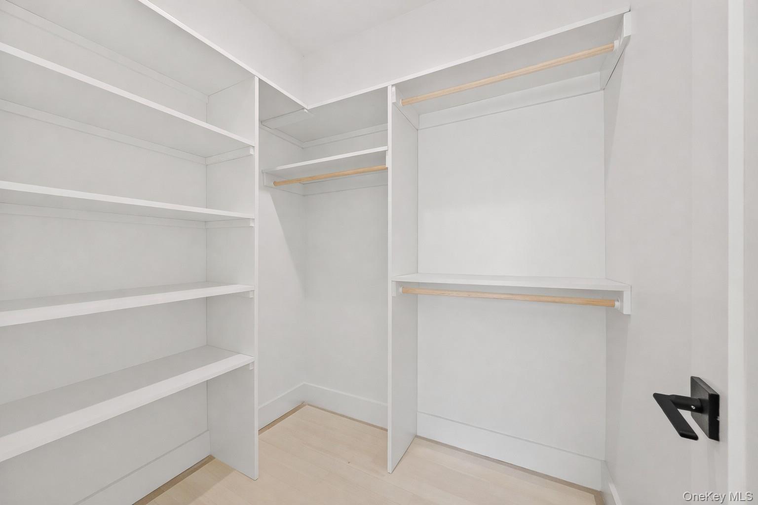 13 Warren Court Unit: 212