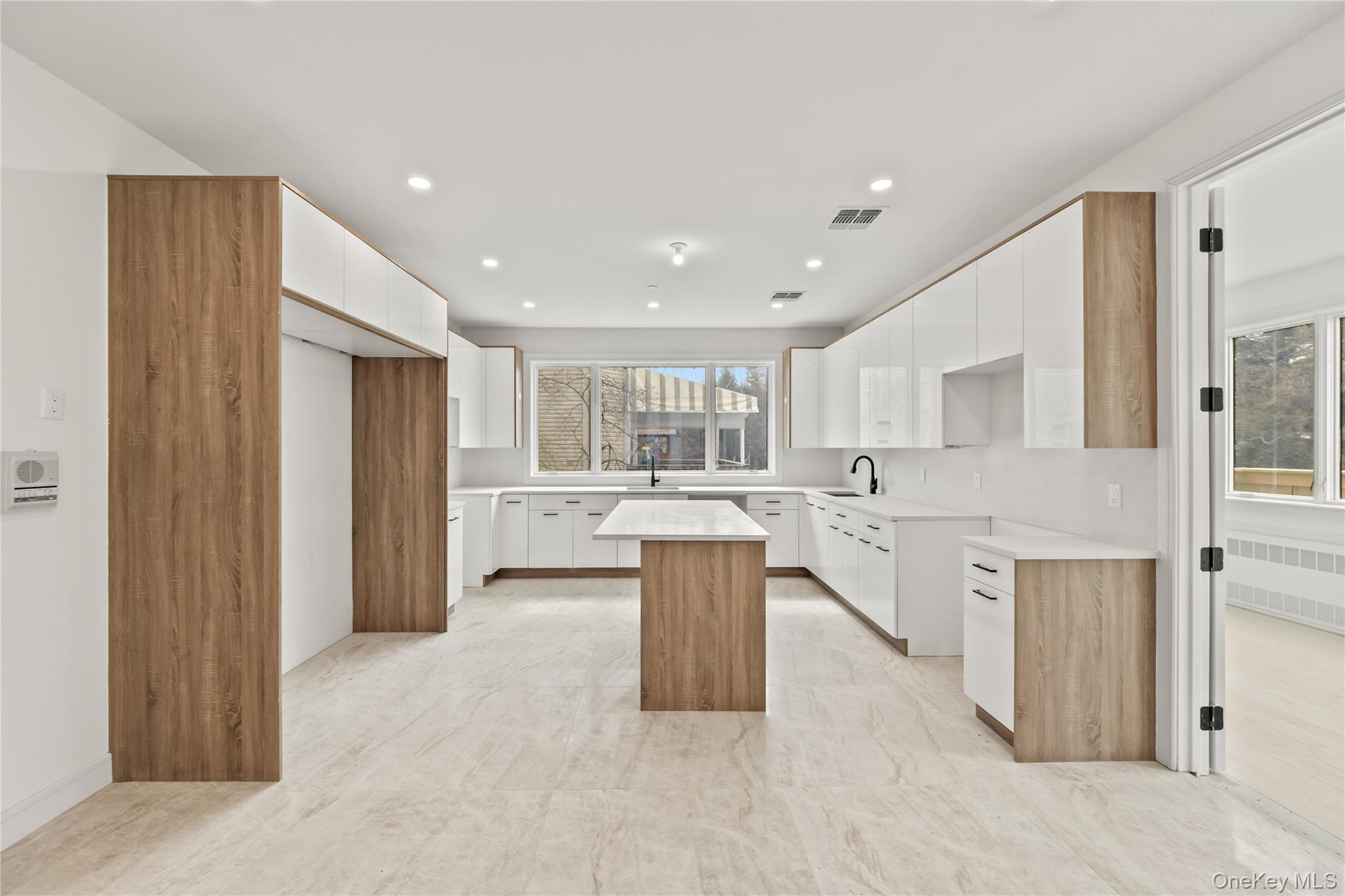 13 Warren Court Unit: 212