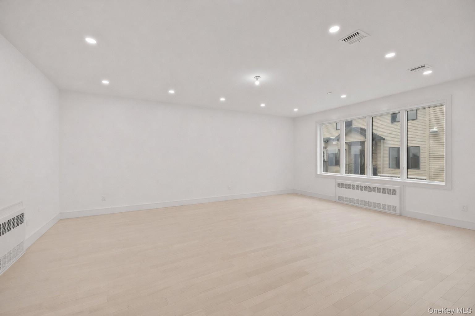 13 Warren Court Unit: 212