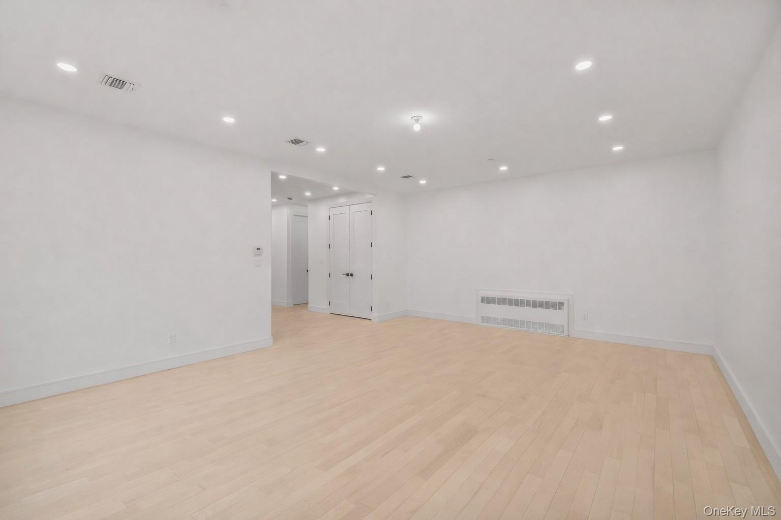 13 Warren Court Unit: 212