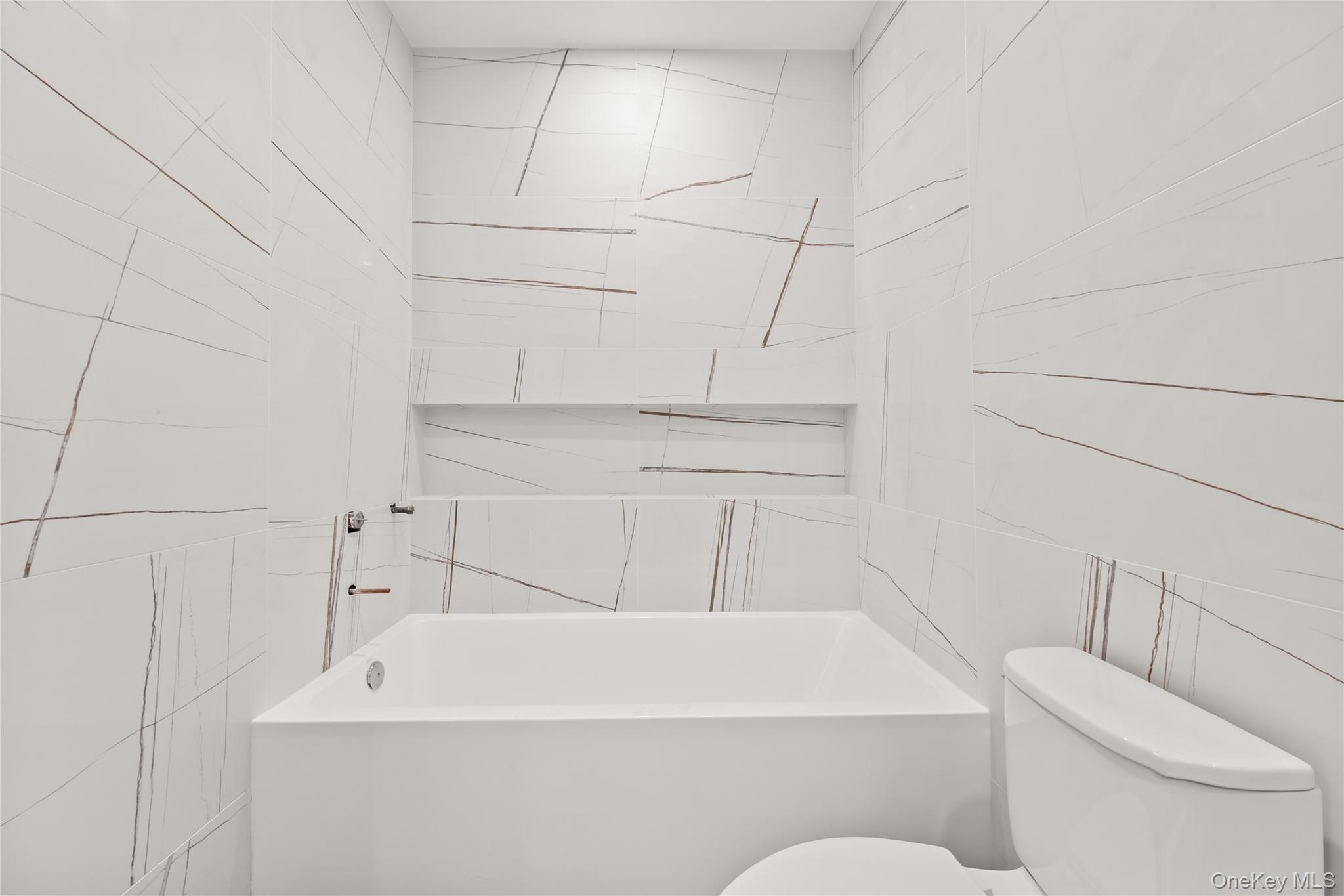13 Warren Court Unit: 212