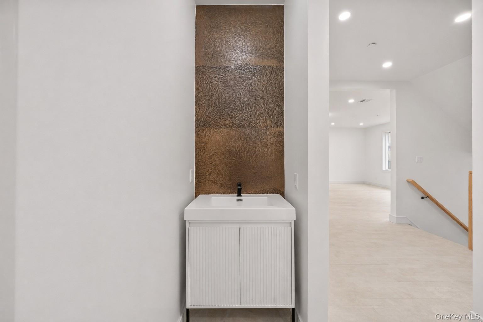 13 Warren Court Unit: 212