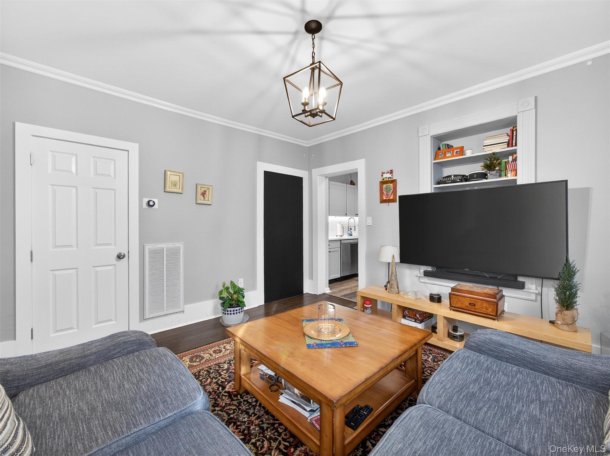 24 E Park Place Unit: 1