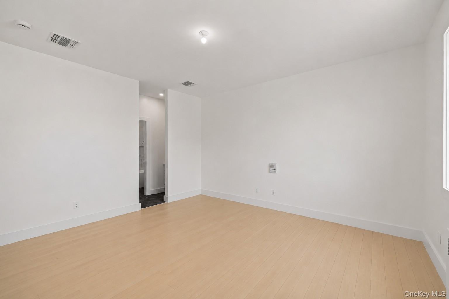 15 Warren Court Unit: 201