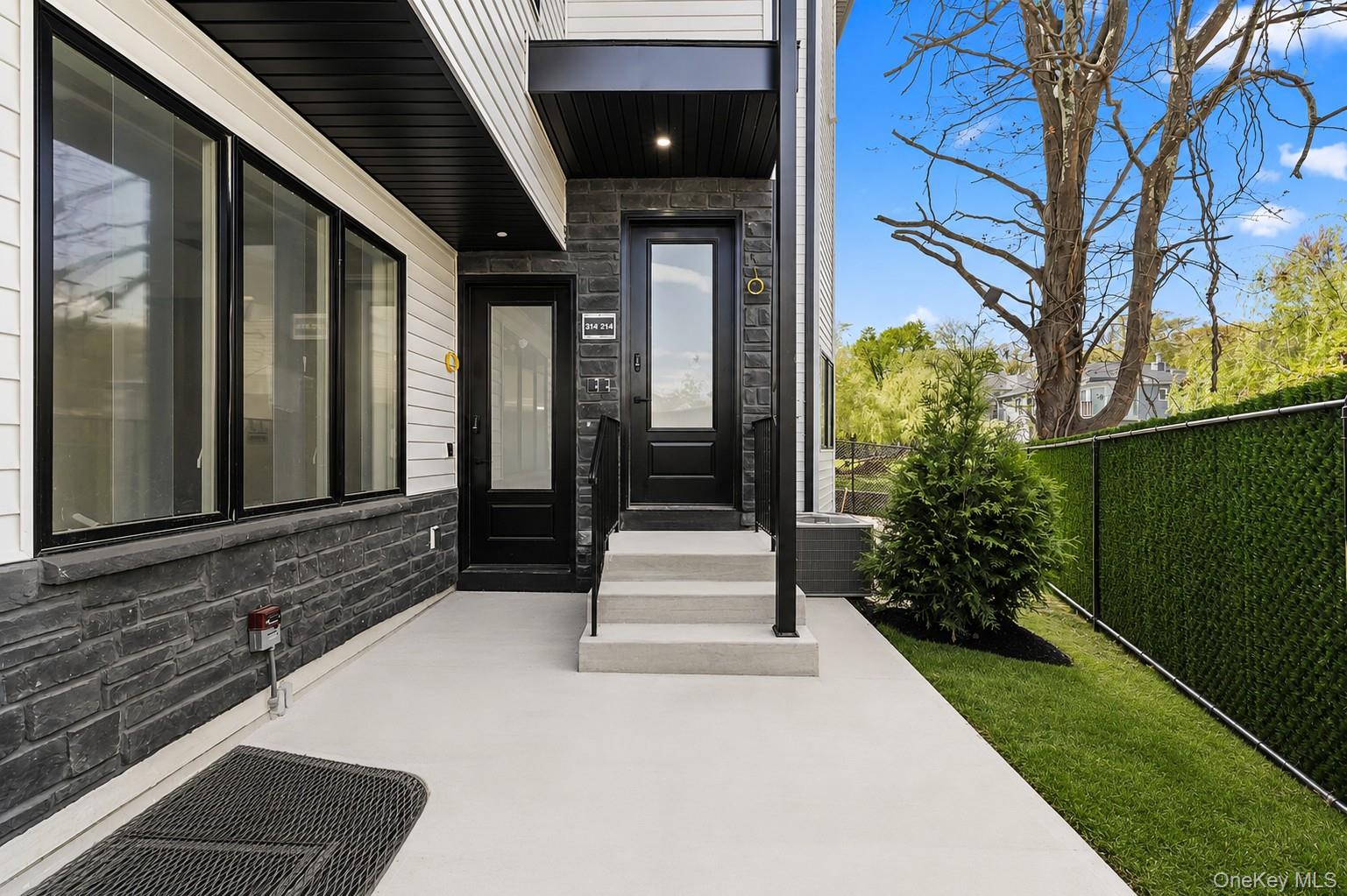 15 Warren Court Unit: 314