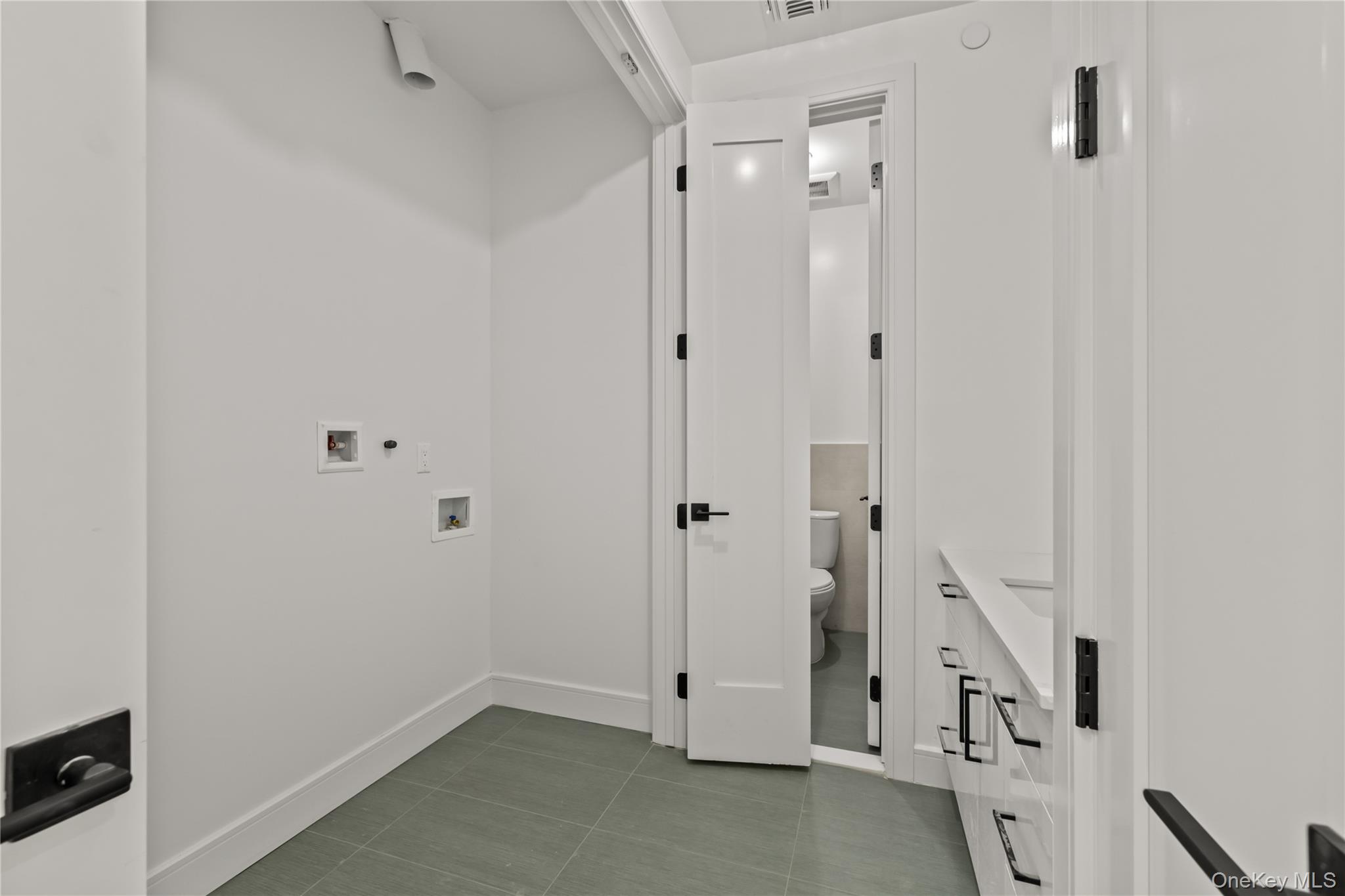 15 Warren Court Unit: 314