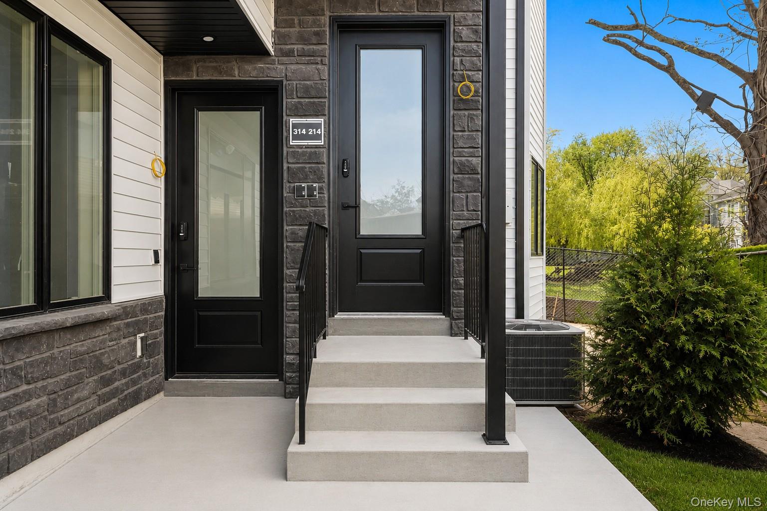15 Warren Court Unit: 314