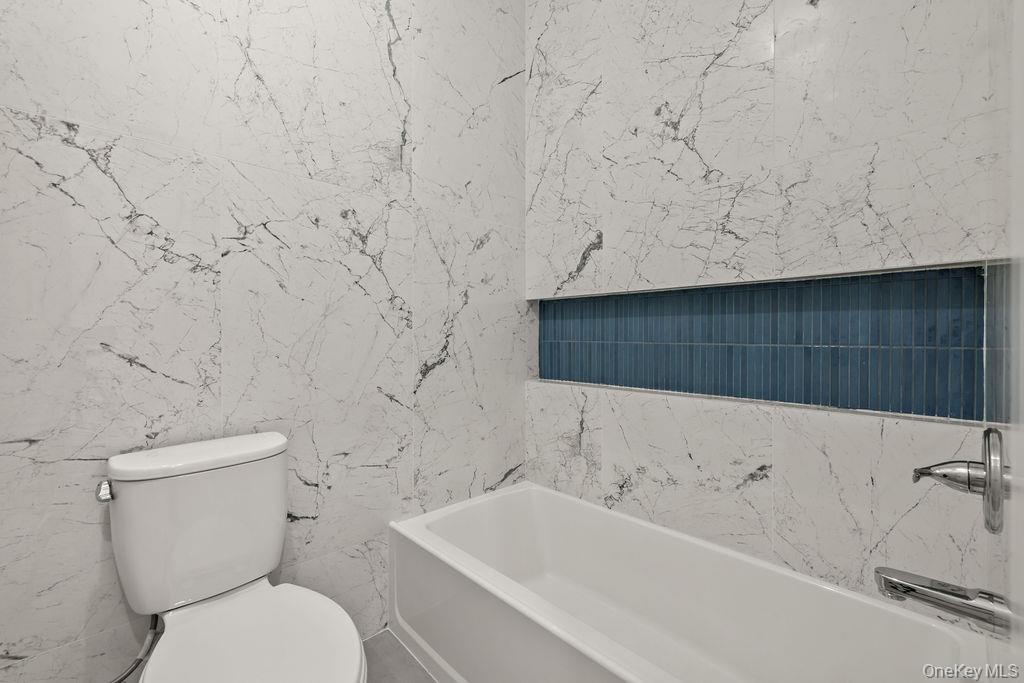 11 Lincoln Street Unit: 101