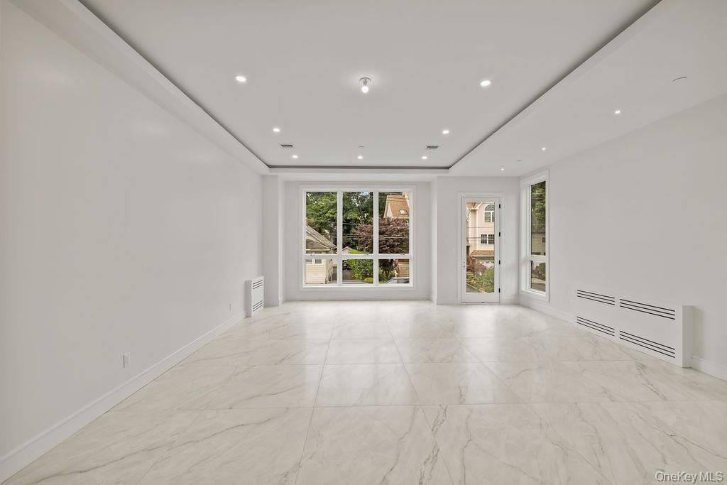 11 Lincoln Street Unit: 101
