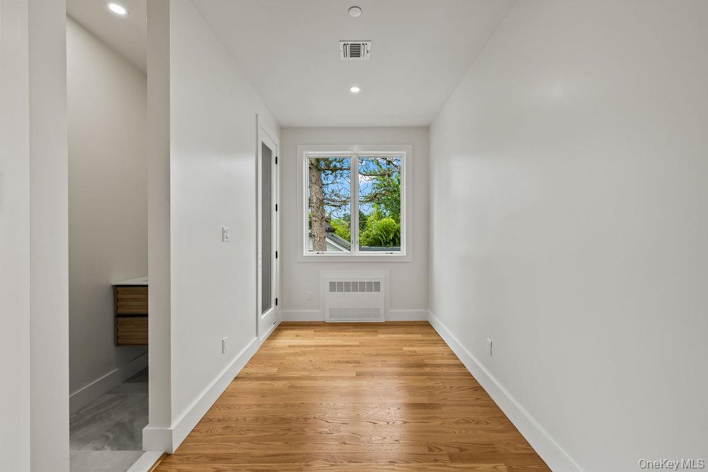 11 Lincoln Street Unit: 101