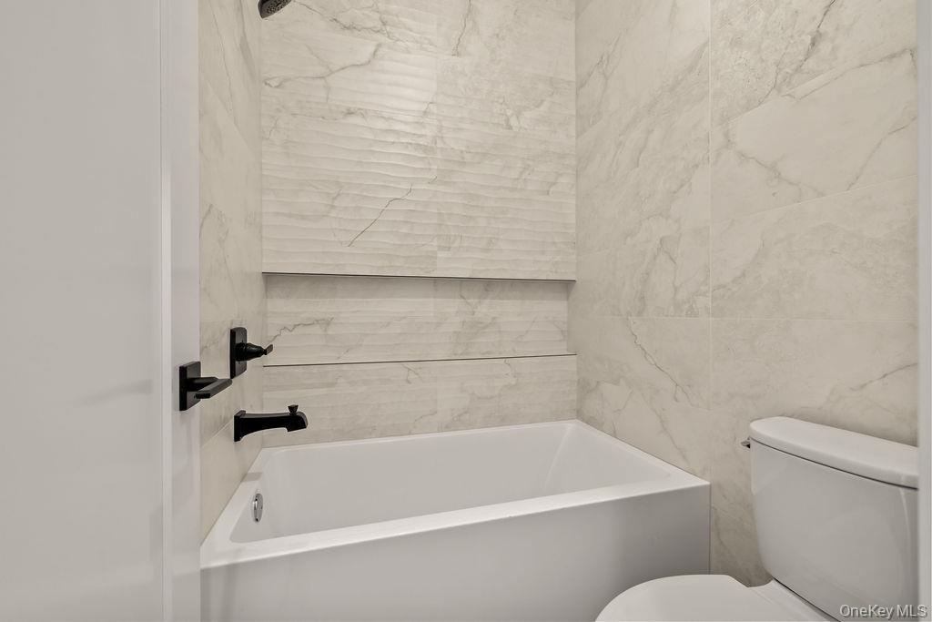 11 Lincoln Street Unit: 101