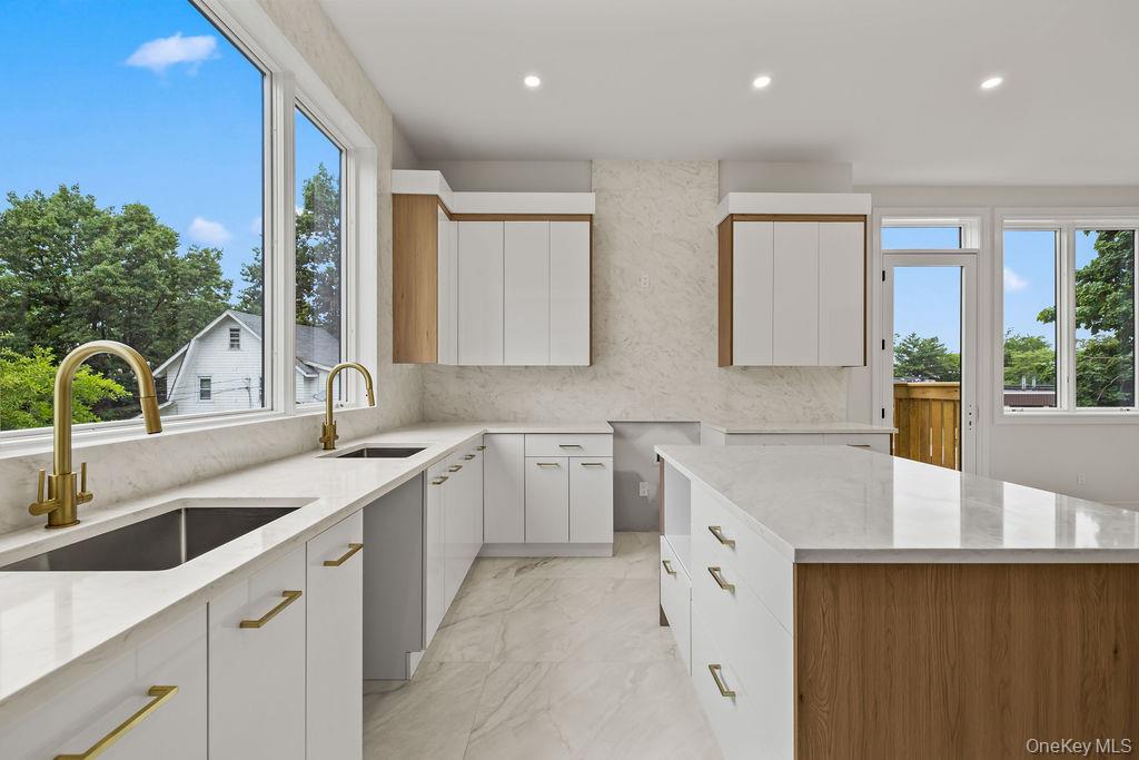 11 Lincoln Street Unit: 101