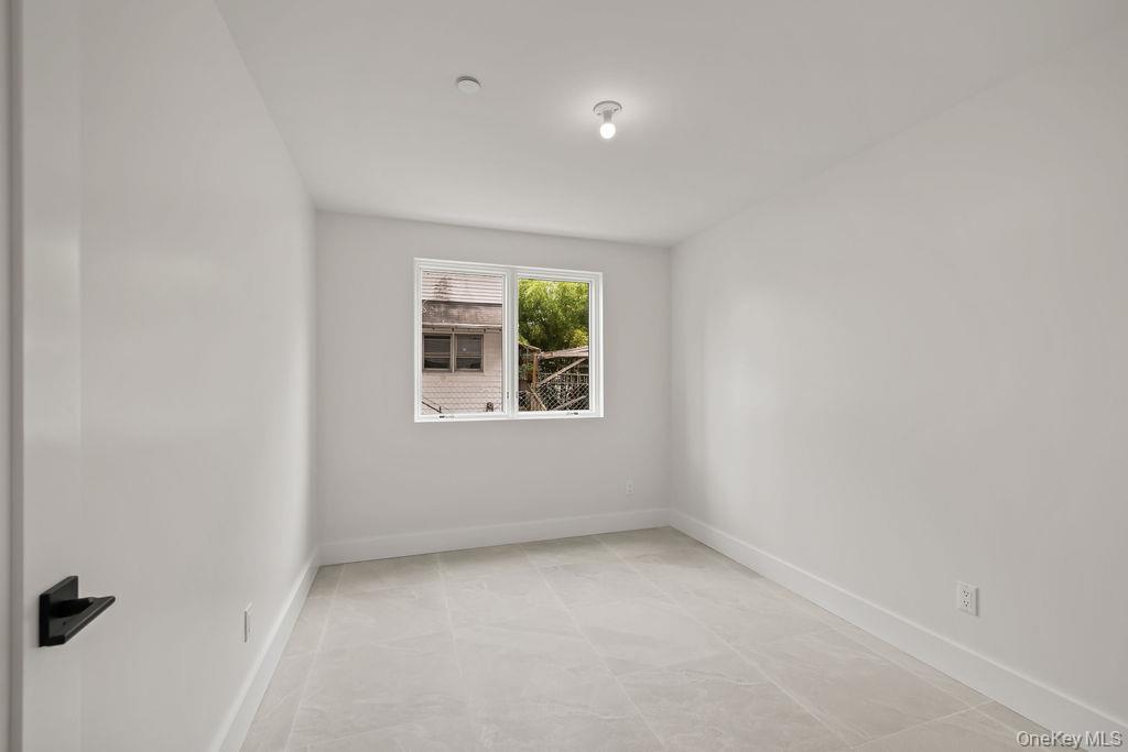 11 Lincoln Street Unit: 101
