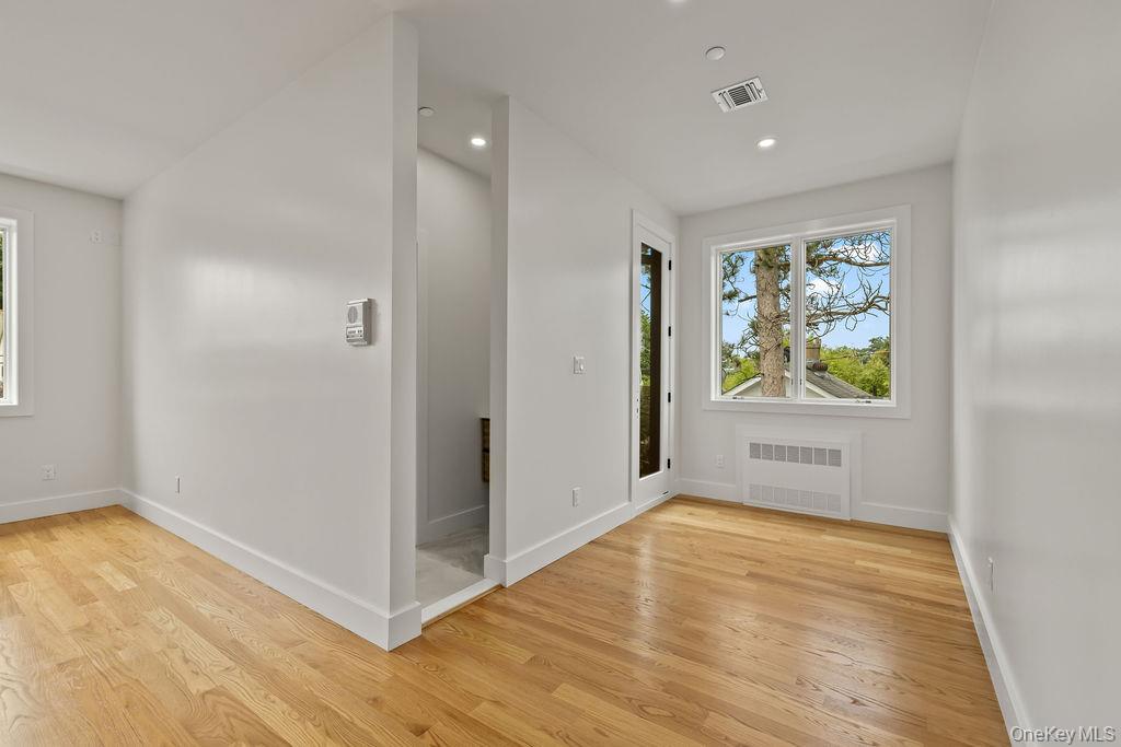 11 Lincoln Street Unit: 101
