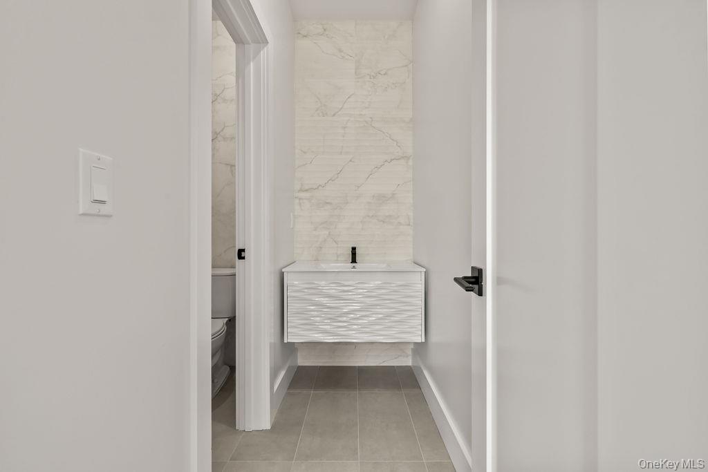 11 Lincoln Street Unit: 101