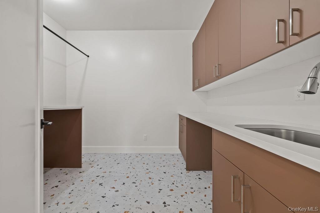 11 Lincoln Street Unit: 101