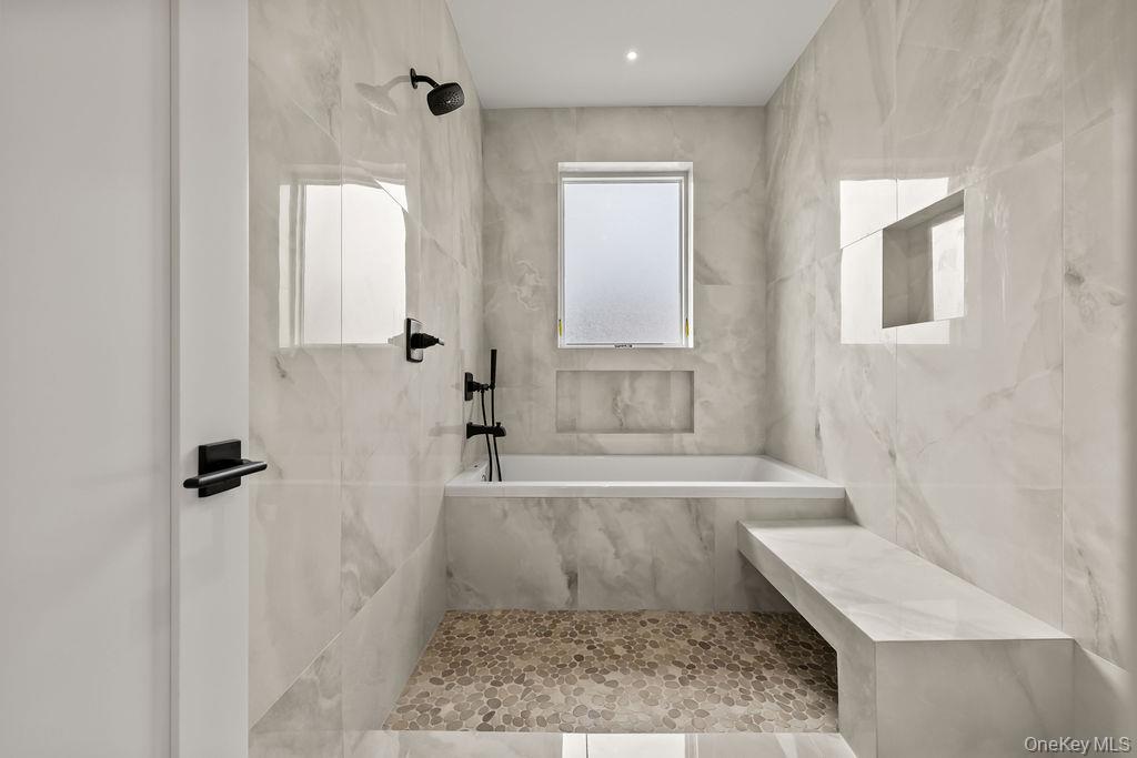 11 Lincoln Street Unit: 101